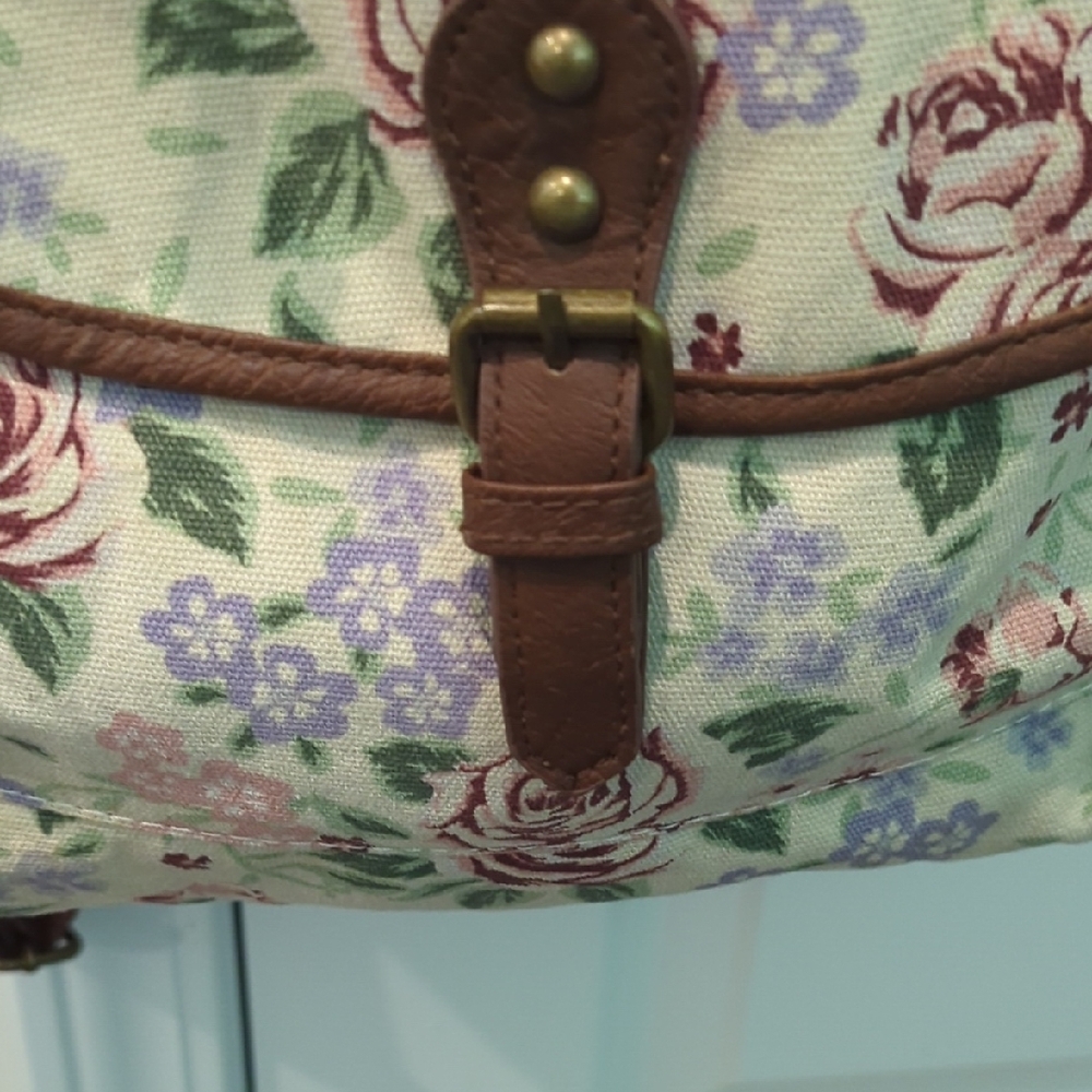Mossimo Supply Co Cream and Brown Floral Backpack NWOT - Picture 6 of 17